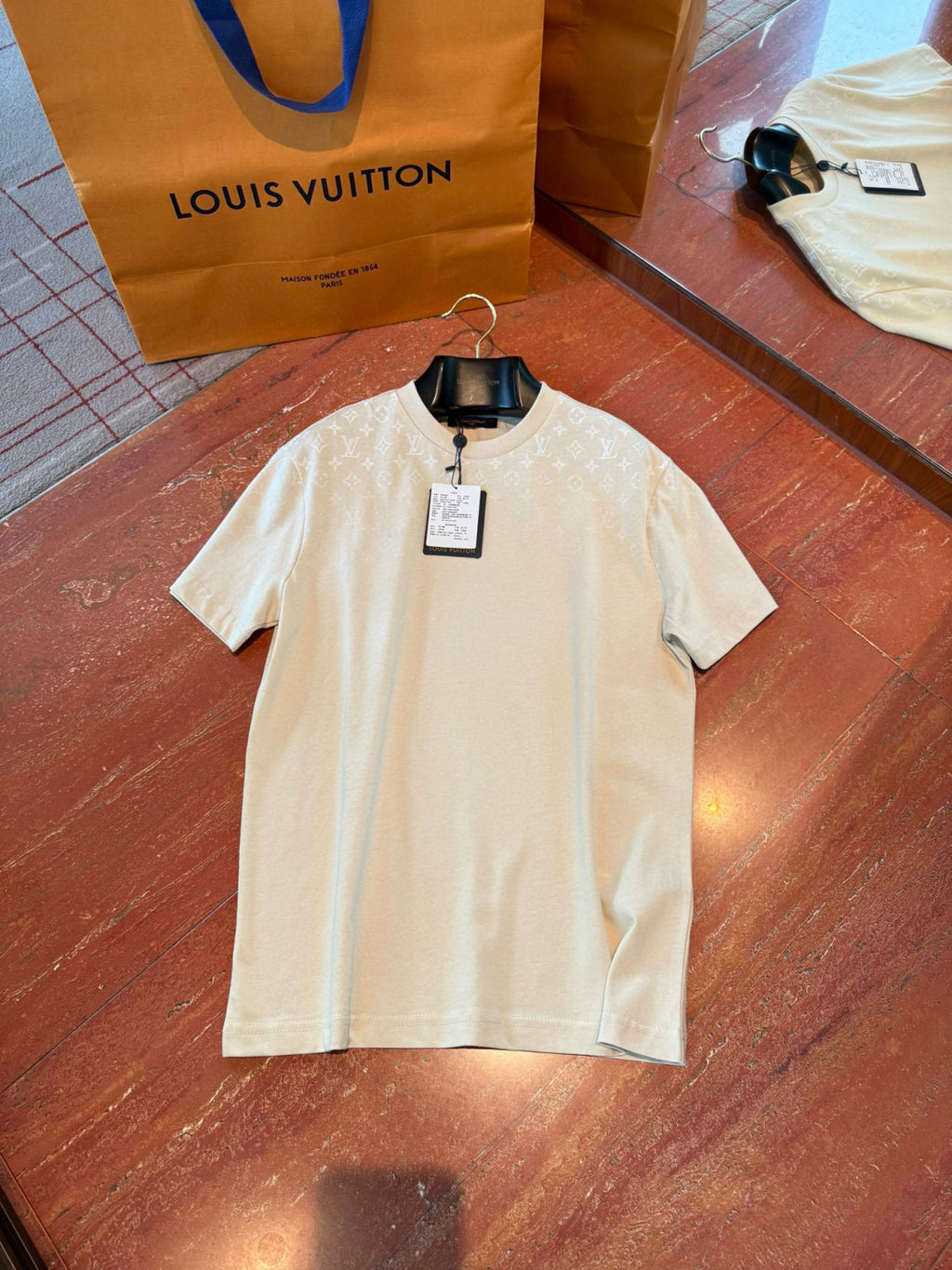 Louis Vuitton Men's Summer Solid Color Gradient Print Round Neck Cotton Short Sleeve T-Shirt #76738