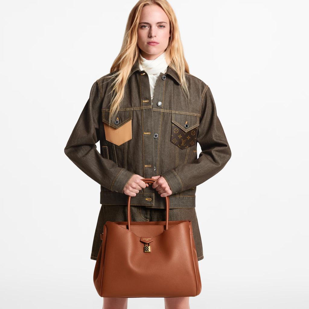 Louis Vuitton Vendôme Medium Handbag Vendome  M26501 Brown M26338 Black Chip Monogram Engraved Padlock Fashionable Modern Clutch Tote Crossbody Bag #195566