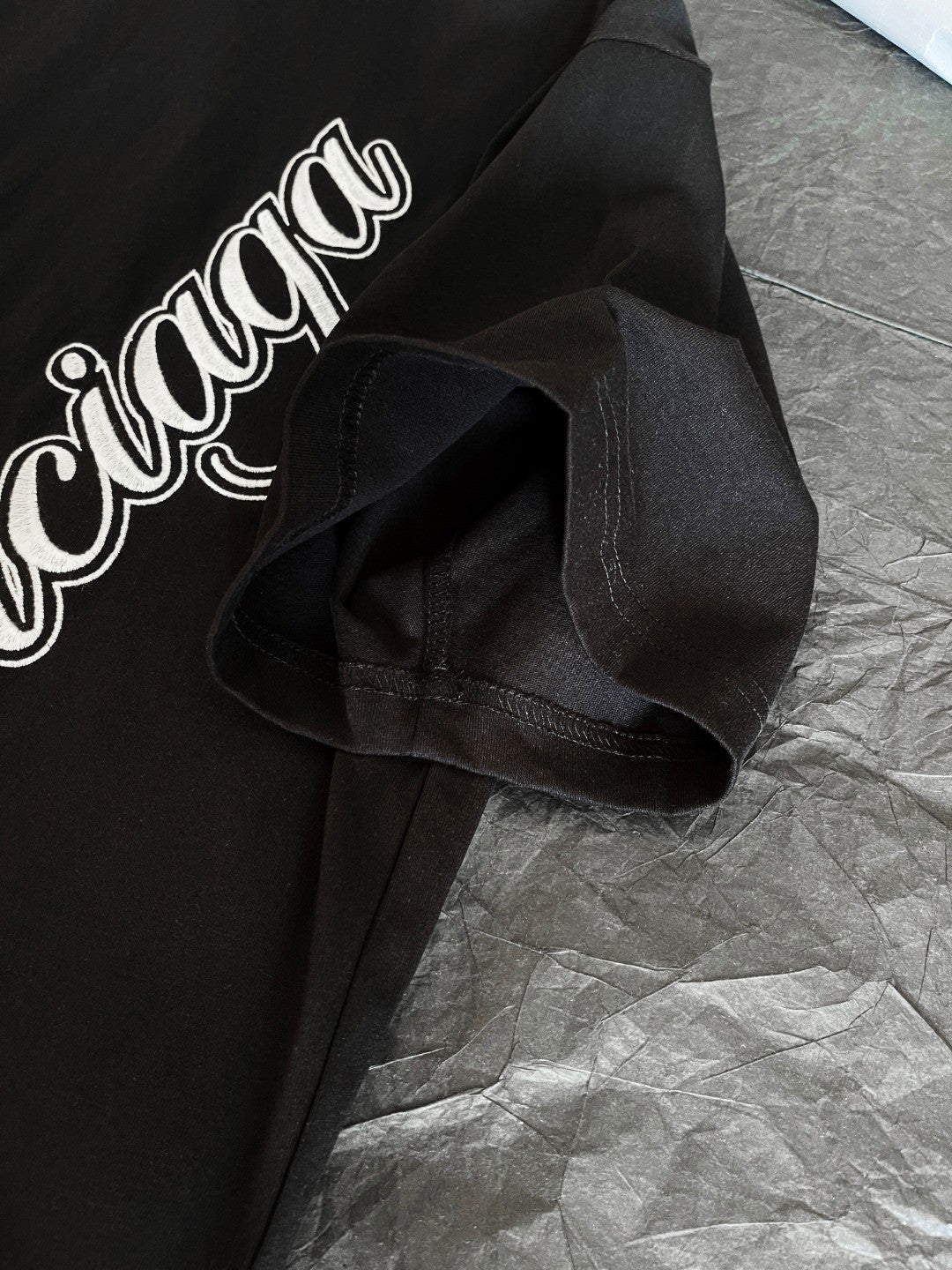Balenciaga Cursive T-shirt Medium Fit #377640