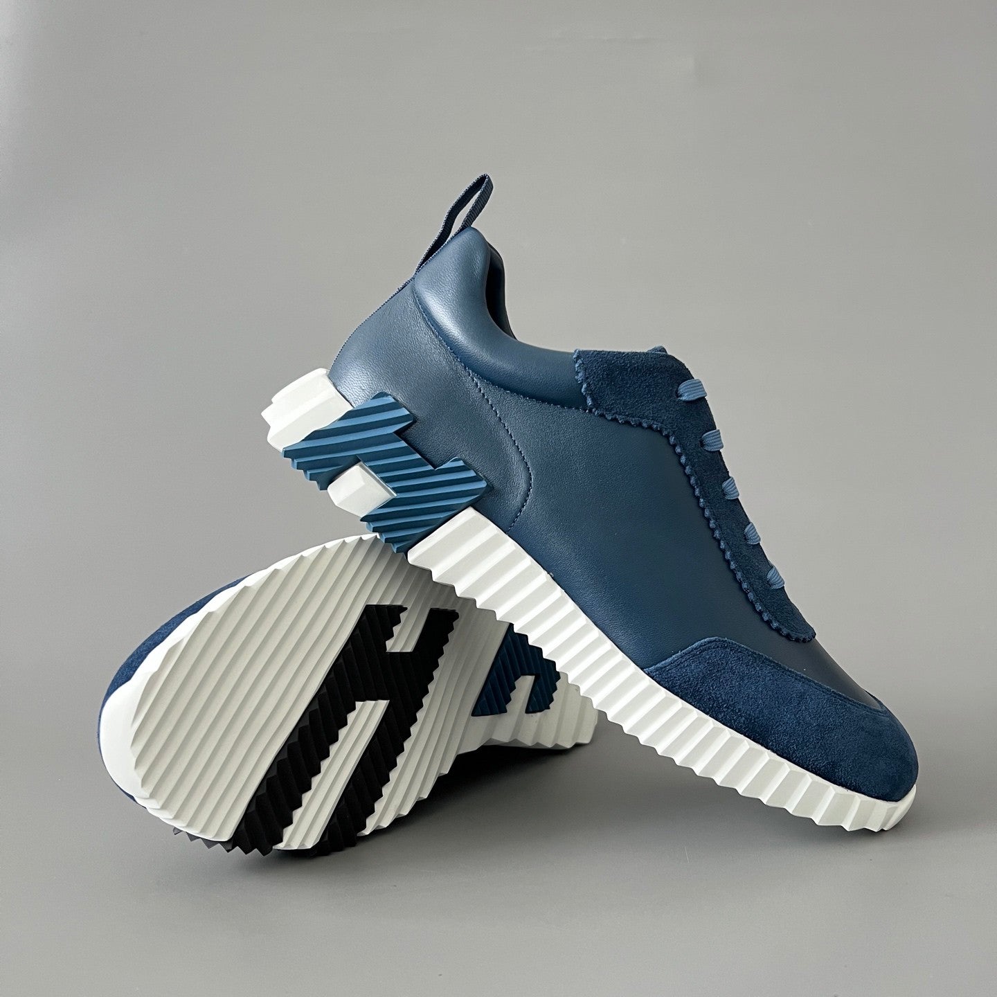Hermes Bouncing Sneakers Men's Solid Color Leather and Suede Mesh Low-Top Lace-Up Shoes #77212