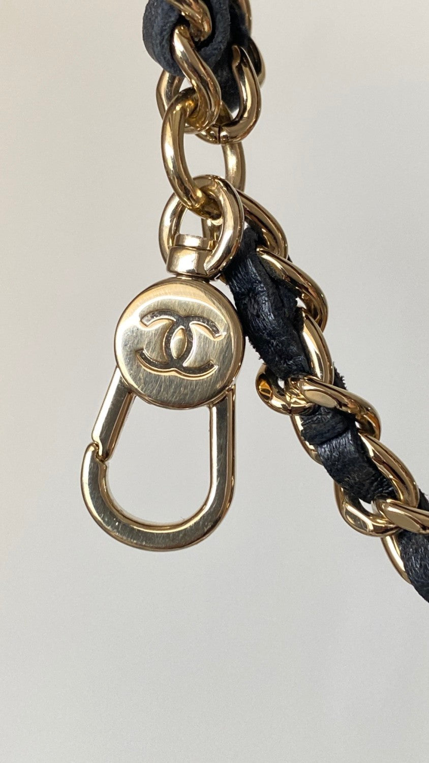 Chanel Diamond Chain Moon Bag Fashionable and Versatile Shoulder Crossbody Bag #332644