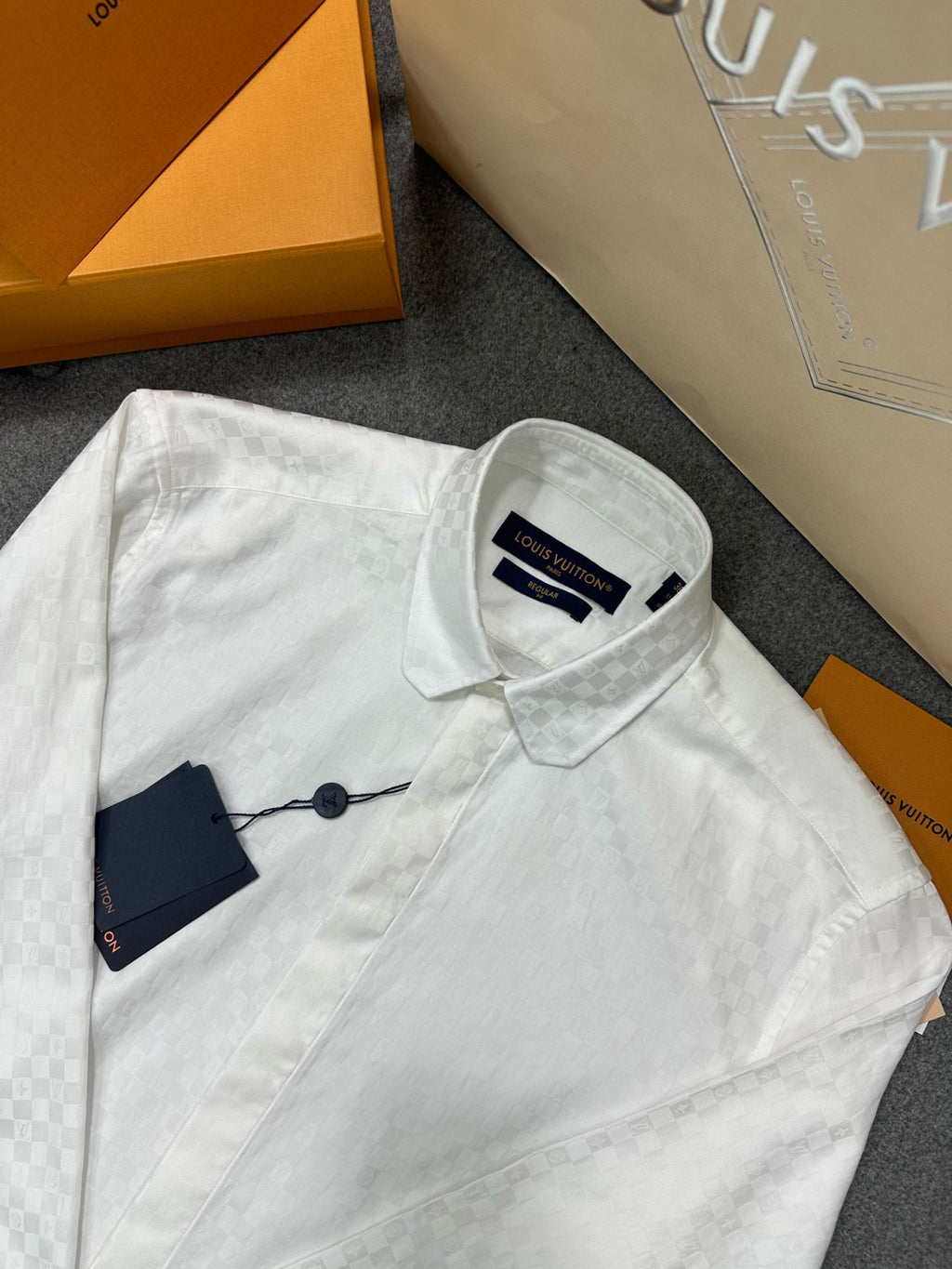 Louis Vuitton Men's DNA Collar Regular Spring and Autumn White Buttoned Lapel Checkerboard Print Long Sleeve Shirt #98172