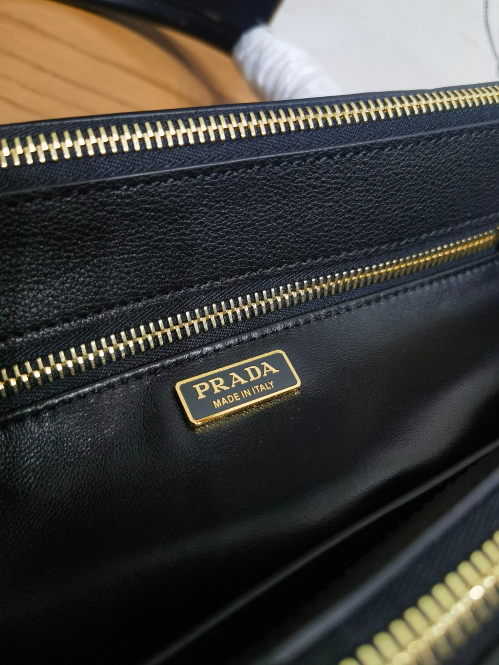 Prada Galleria Women's Classic Fashion Solid Color Metal Triangle Engraved Logo Calfskin Handbag Bags #78231