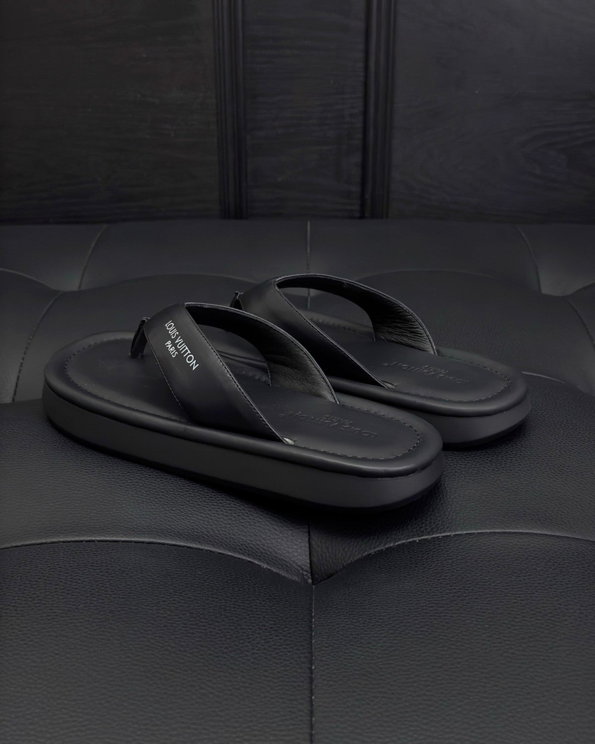 LOUIS VUITTONLV Flip Thong Shoes #387756