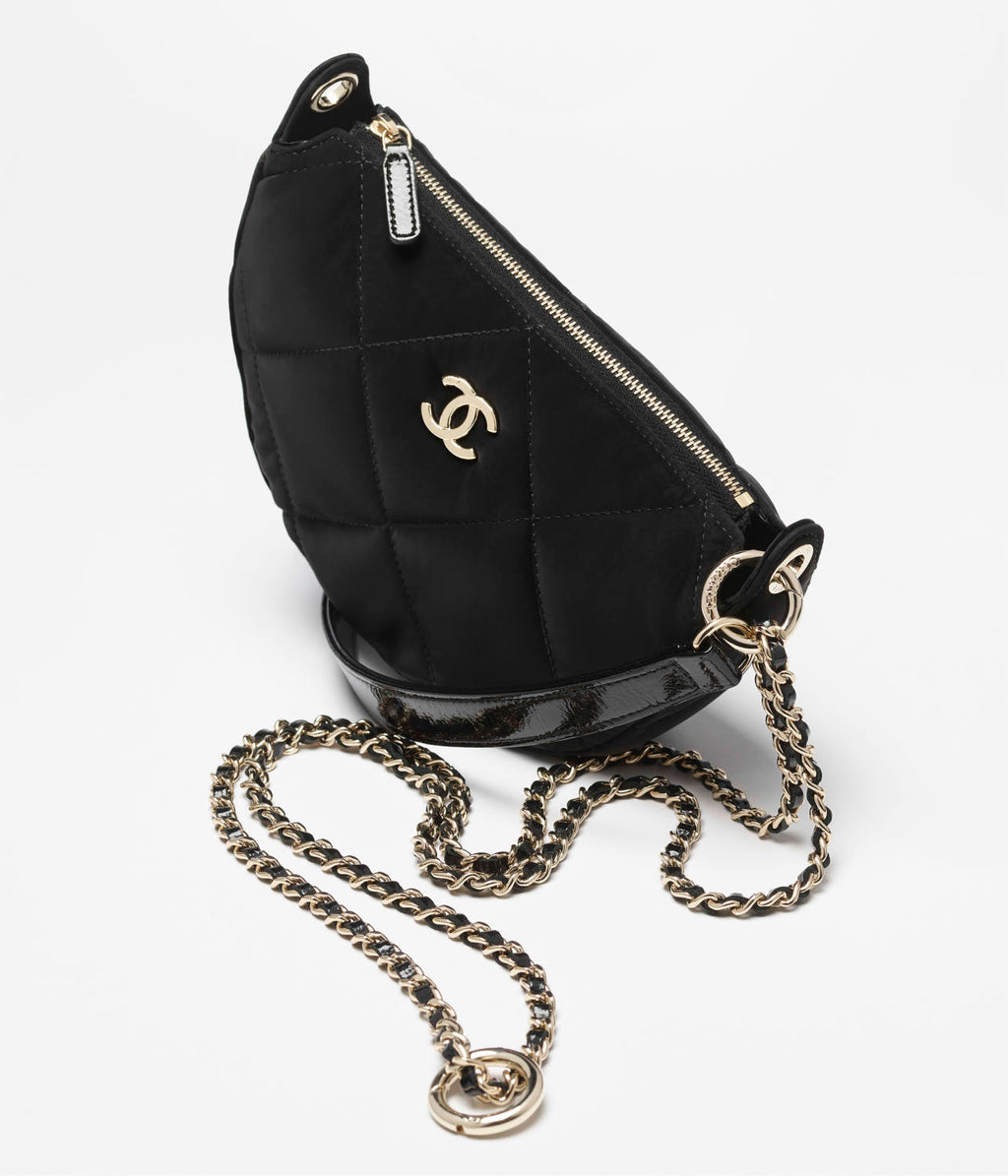 Chanel Chain Handbag Velvet Texture #333647