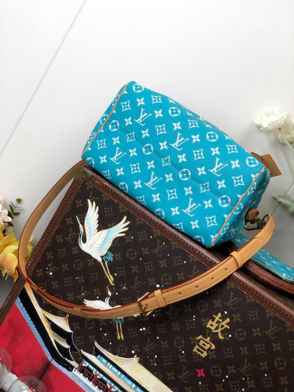 Louis Vuitton Women's Fashion Classic Lake Blue Logo Zipper Closure Leather Shoulder Bag Handbags In Small Medium And Large Sizes Crossbody Bag Bags #78664