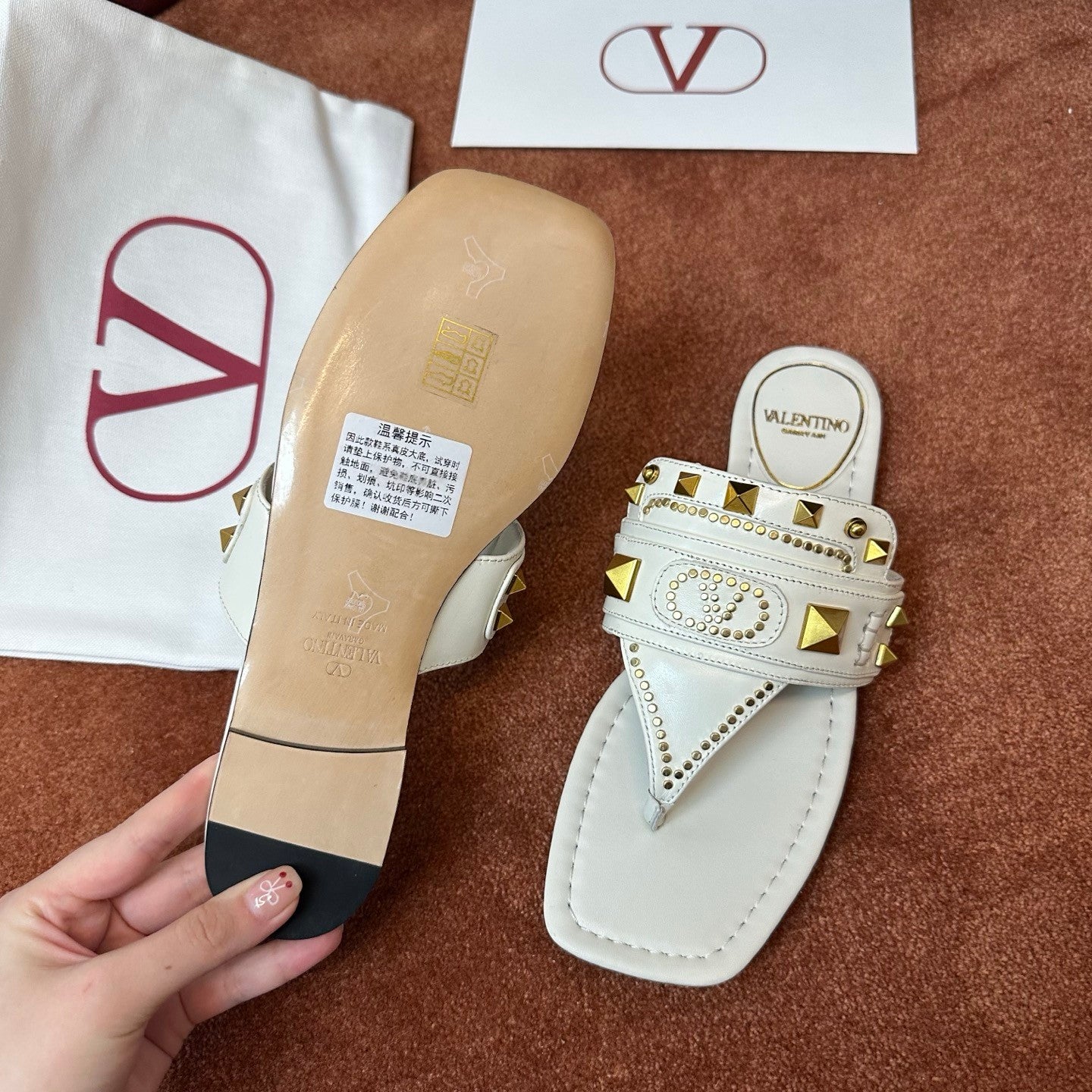Valentino Women's Summer Solid Color Leather Studded Flat Toe Thong Sandals Slippers Shoes #76982