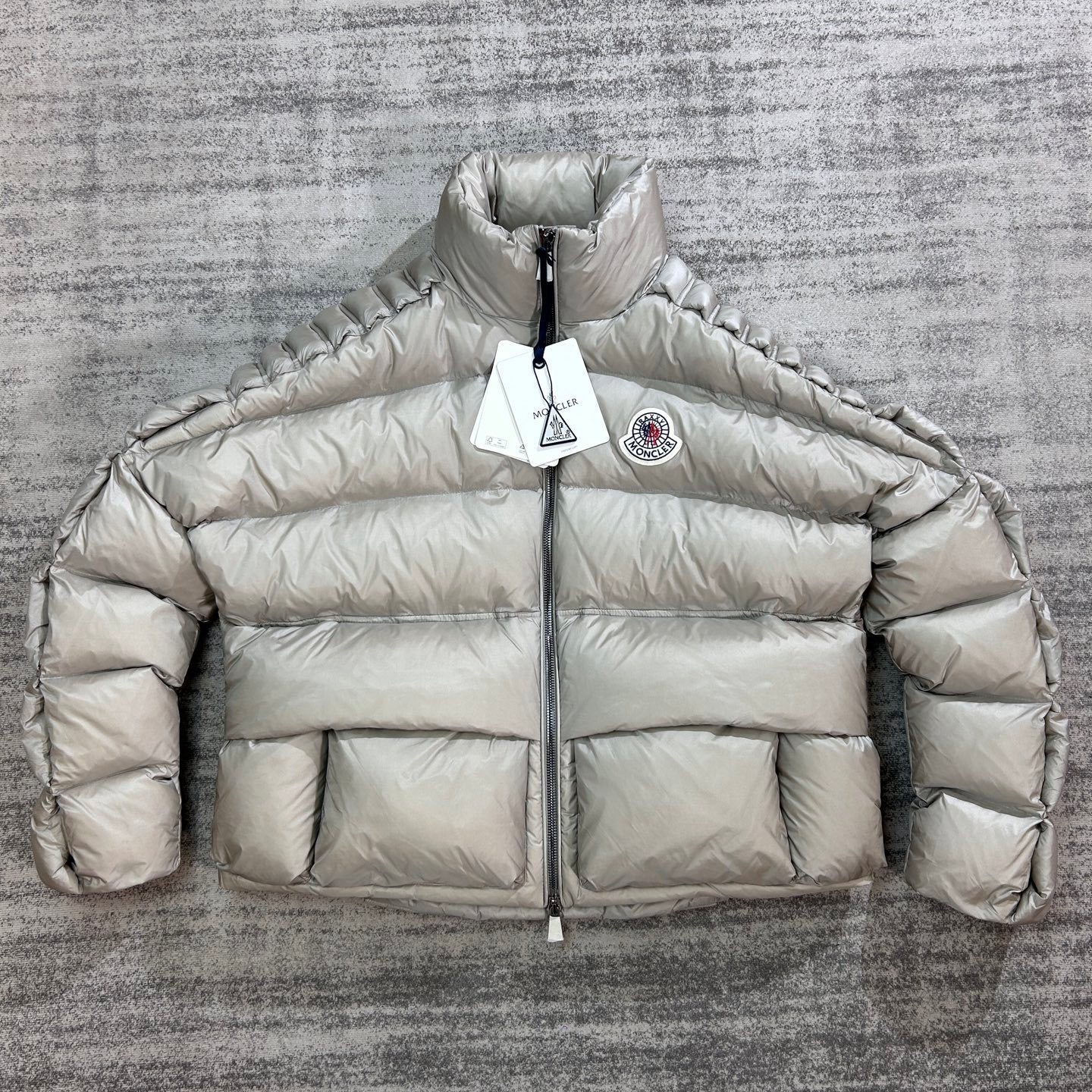 Moncler Dofa Men's and Women's Short Down Jacket Jacket #333938