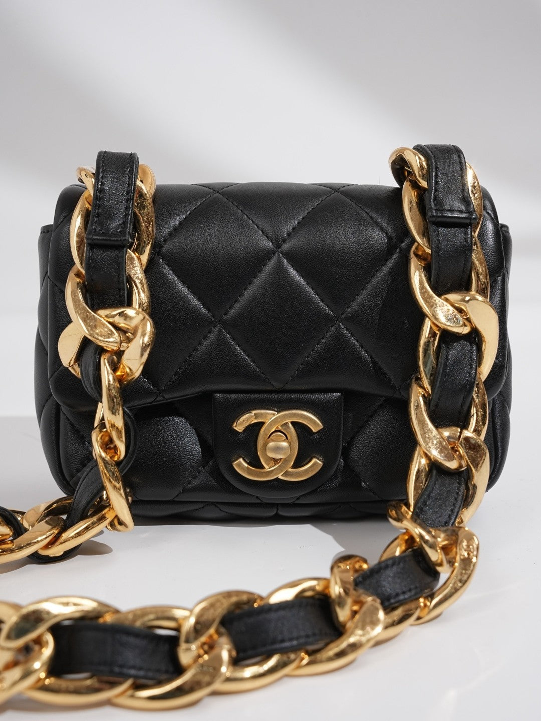 Chanel  Chunky Chain Black Gold Square Pouch Stylish And Elegant Evening Clutch Bag Crossbody Bag #195121