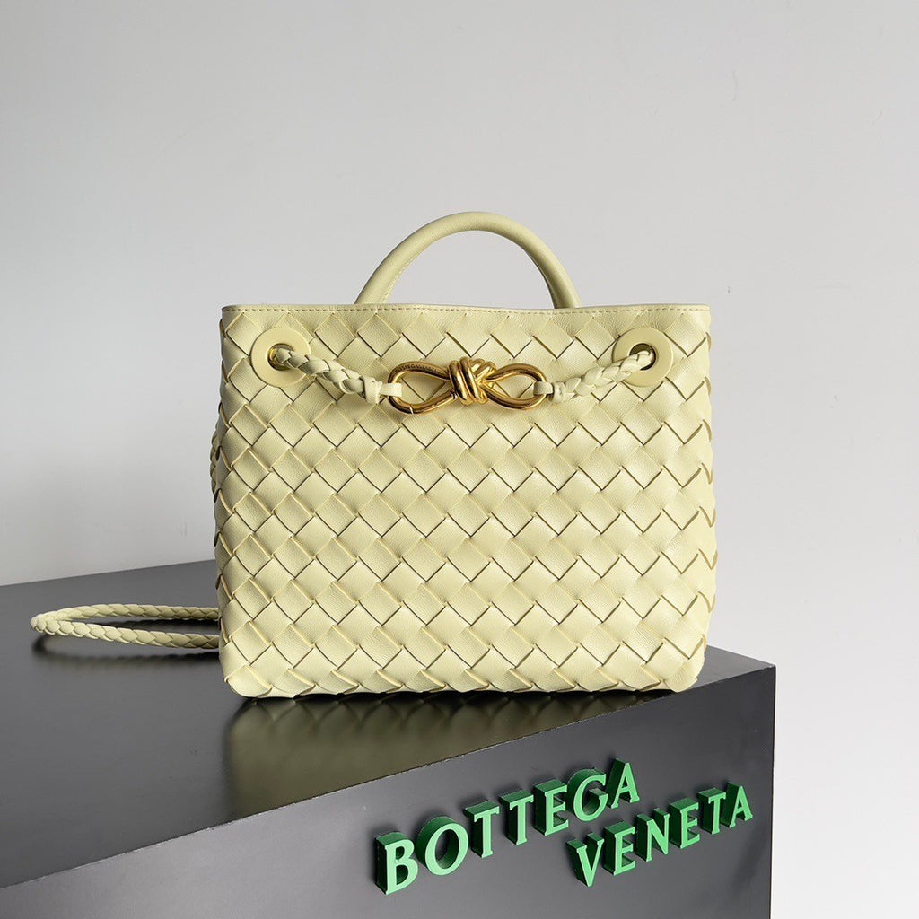 Bottega Veneta Andiamo Leather Woven Square Crossbody Bag Elegant Casual Handbag #194707