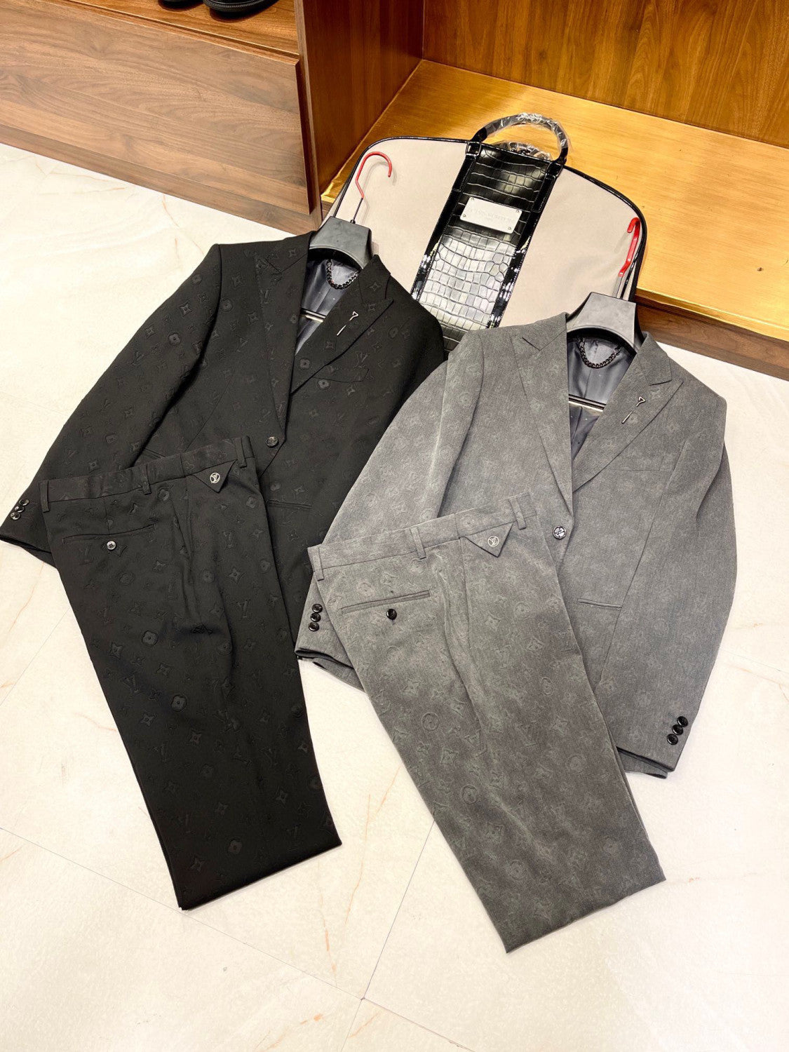 Louis Vuitton Men's Suit Jacket Long Pants Professional Dress Set #6468