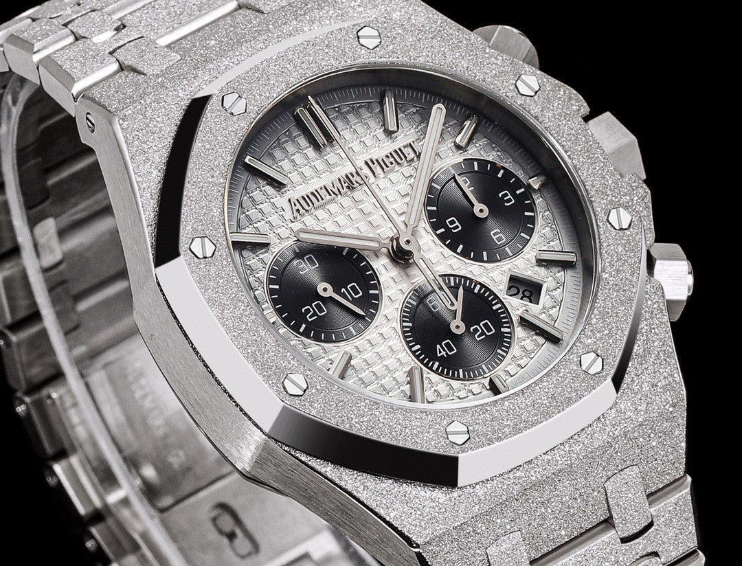 Audemars Piguet Men's Steel Strap Mechanical Watch #96637