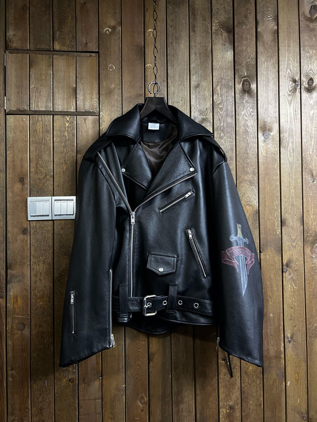 Vetements 16aw Scorpio Men's Fall/Winter Black Graffiti Printed Biker Multi-Zip Leather Jacket #97922