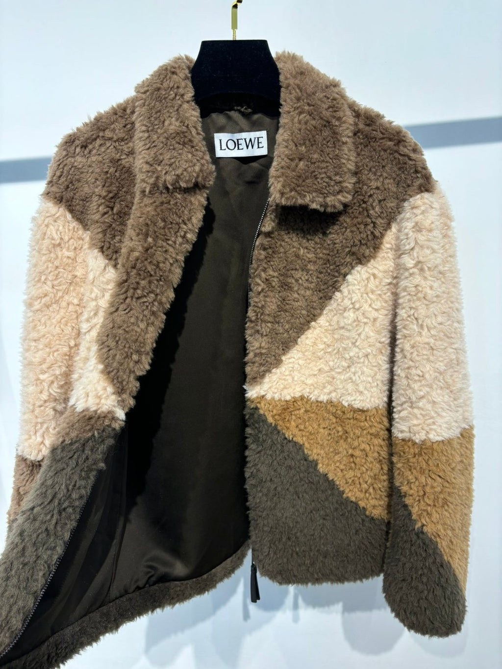 Loewe Men's Logo Shearling Wool Fur Spring/Fall Oversized Collar Contrast-Color Embossed Zipper Jacket Ngvp #2541