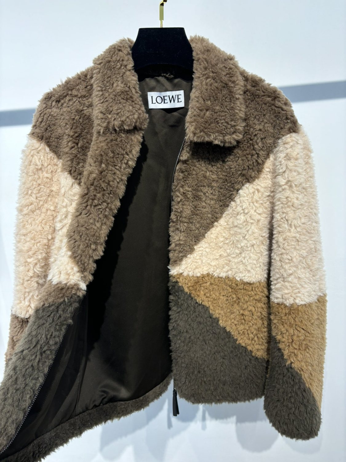 Loewe Men's Logo Shearling Wool Fur Spring/Fall Oversized Collar Contrast-Color Embossed Zipper Jacket Ngvp #2541