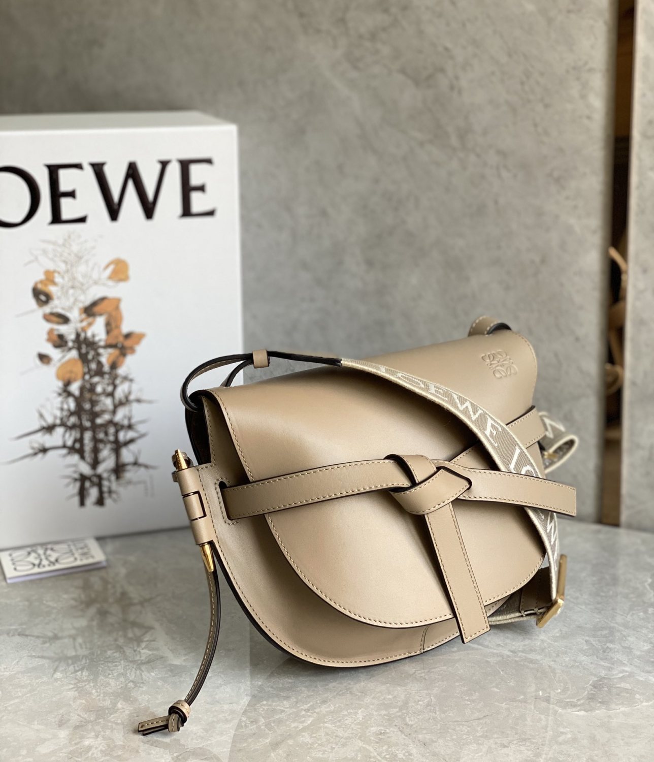 Loewe Women's Solid Colour Adjustable Shoulder Strap Mini Soft Cowhide Jacquard Gate Dual Shoulder Crossbody Handbag Bag Bags #76932