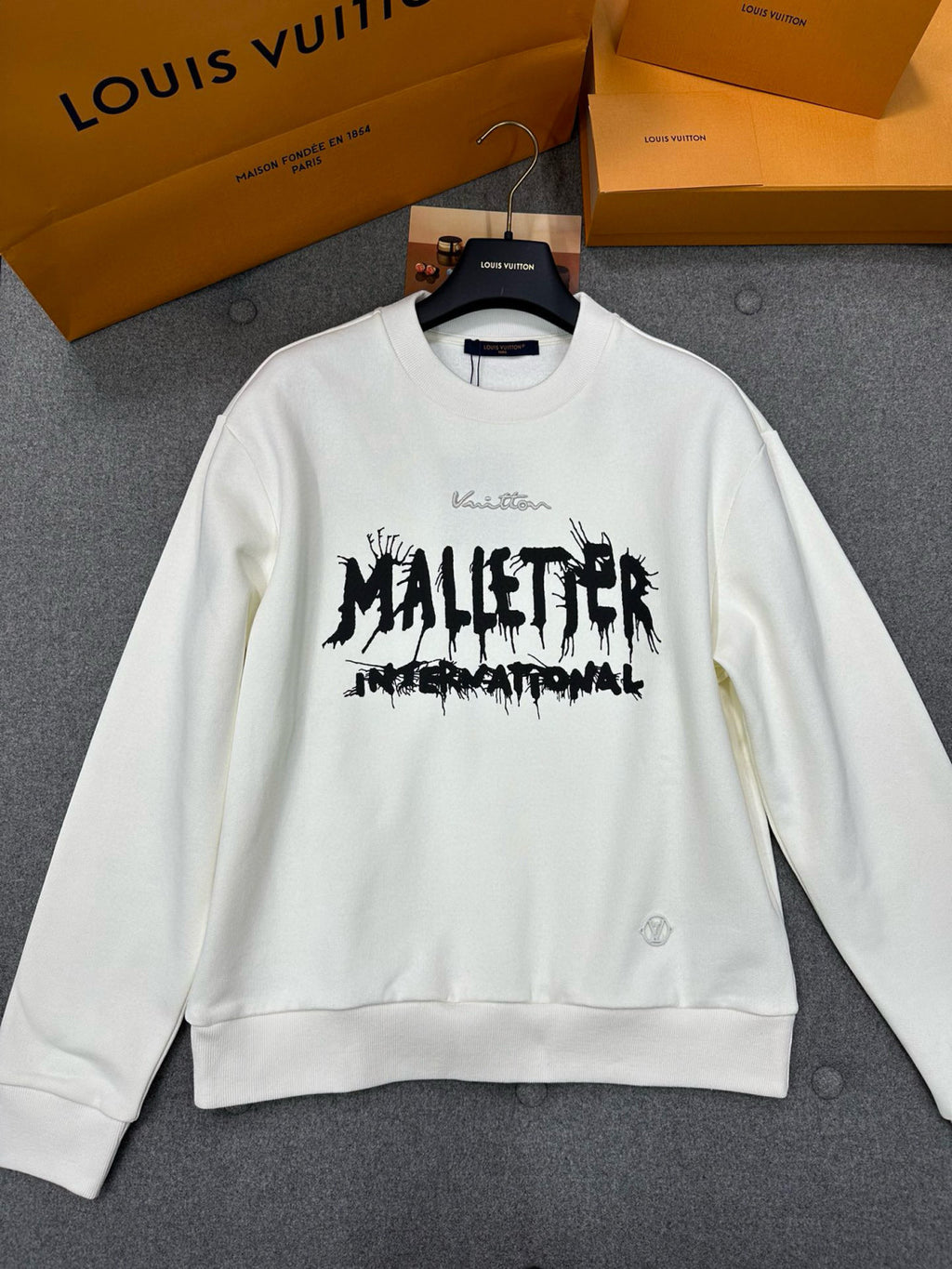 Louis Vuitton Men Women Spring Autumn Letter Printed Round Neck Long Sleeve White Sweatshirt Pullover #97889