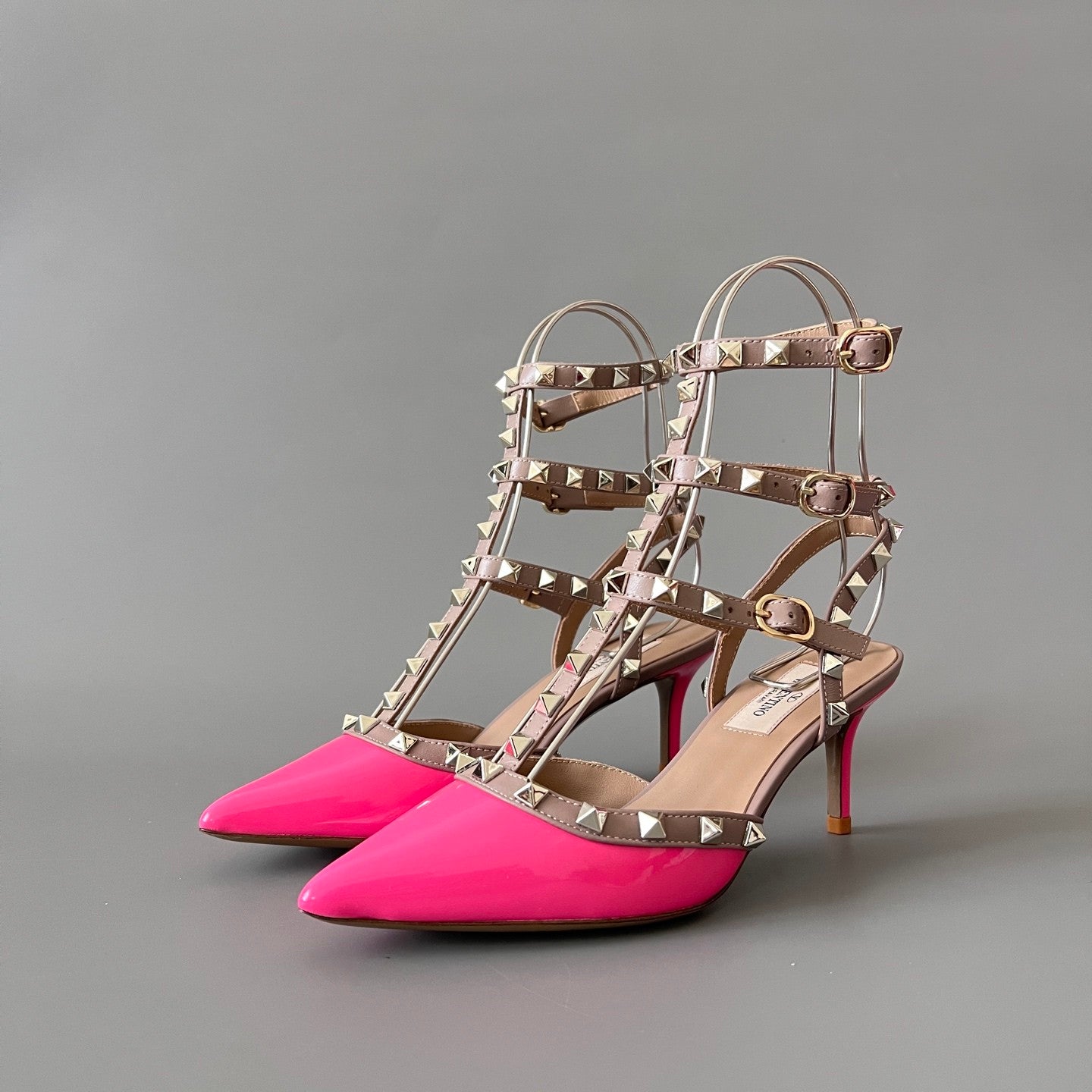 Valentino Rockstud Caged Pump 65mm Poudre #334615