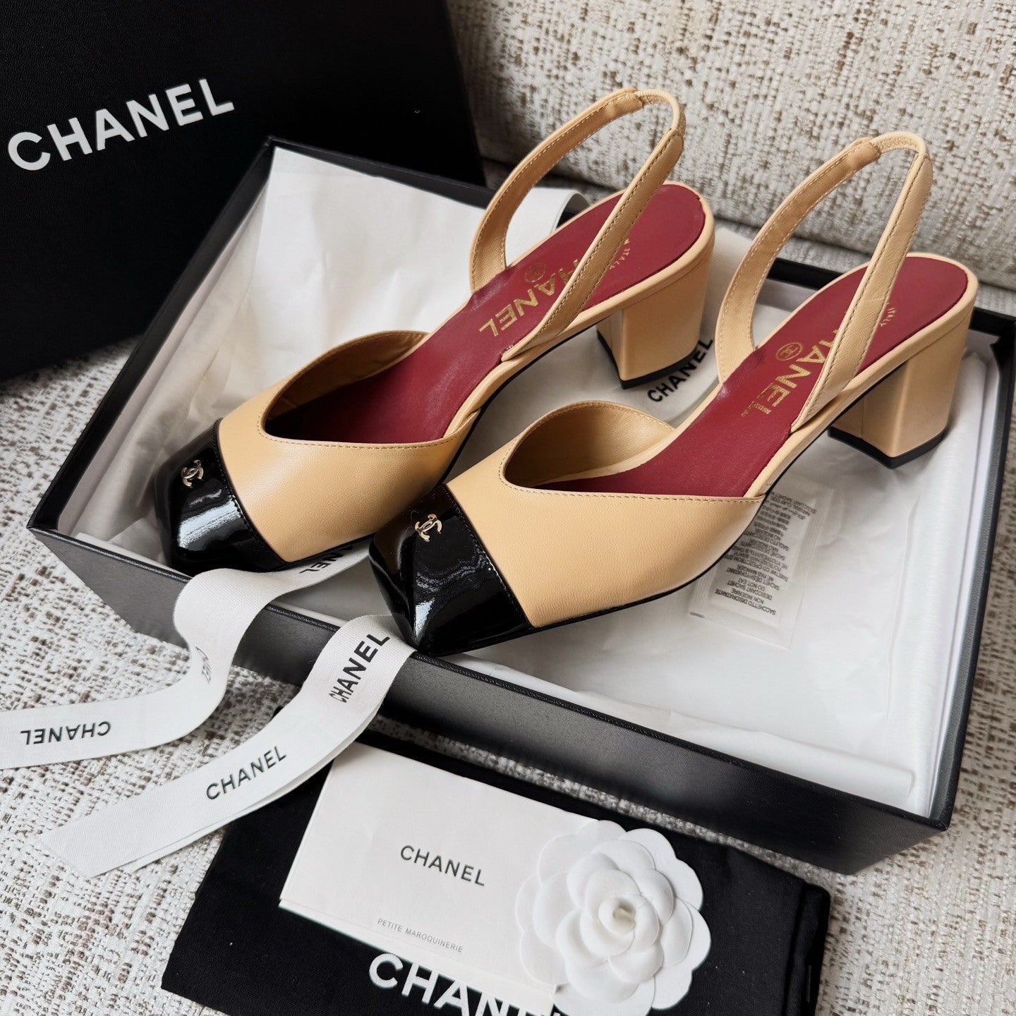 CHANEL Pumps Lambskin Patent Calfskin Black Green 6.5 CM #380111