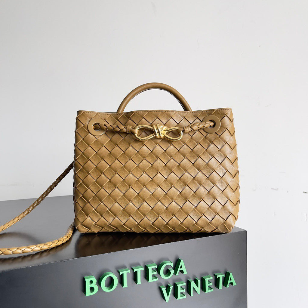 Bottega Veneta Andiamo Leather Woven Square Crossbody Bag Elegant Casual Handbag #194707