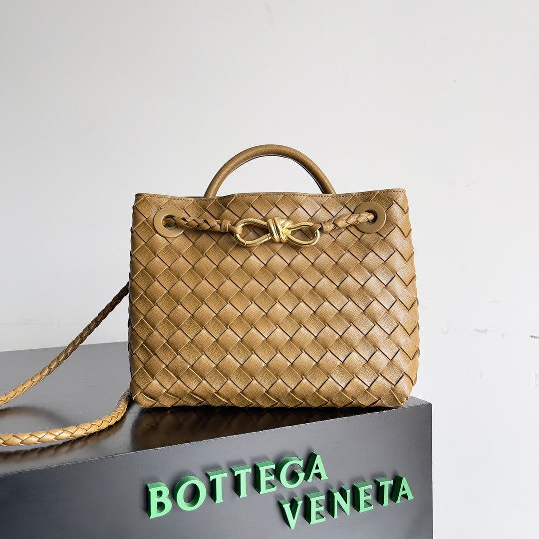 Bottega Veneta Andiamo Leather Woven Square Crossbody Bag Elegant Casual Handbag #194707