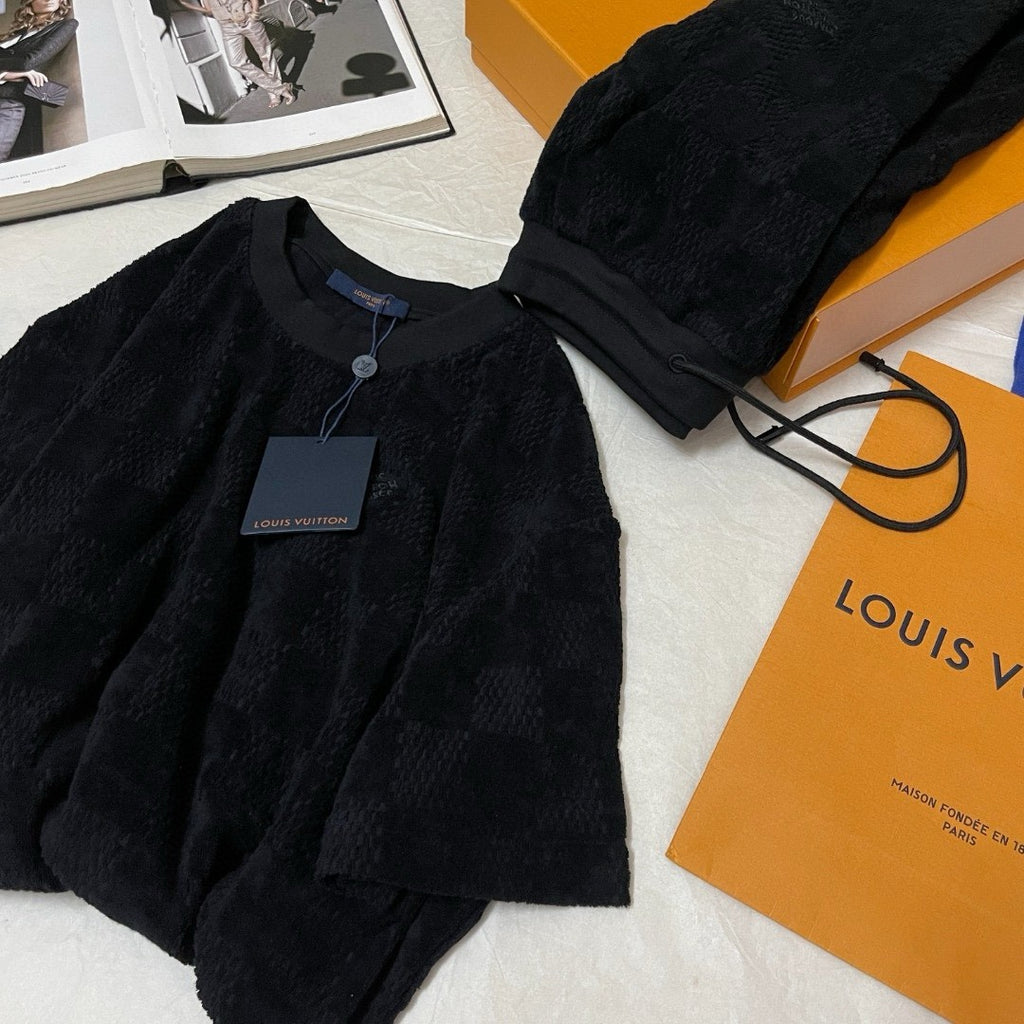 Louis Vuitton Men's Summer Black Embroidered Logo Printed Cotton Short Sleeve T-Shirt Casual Shorts Set Suit #73129
