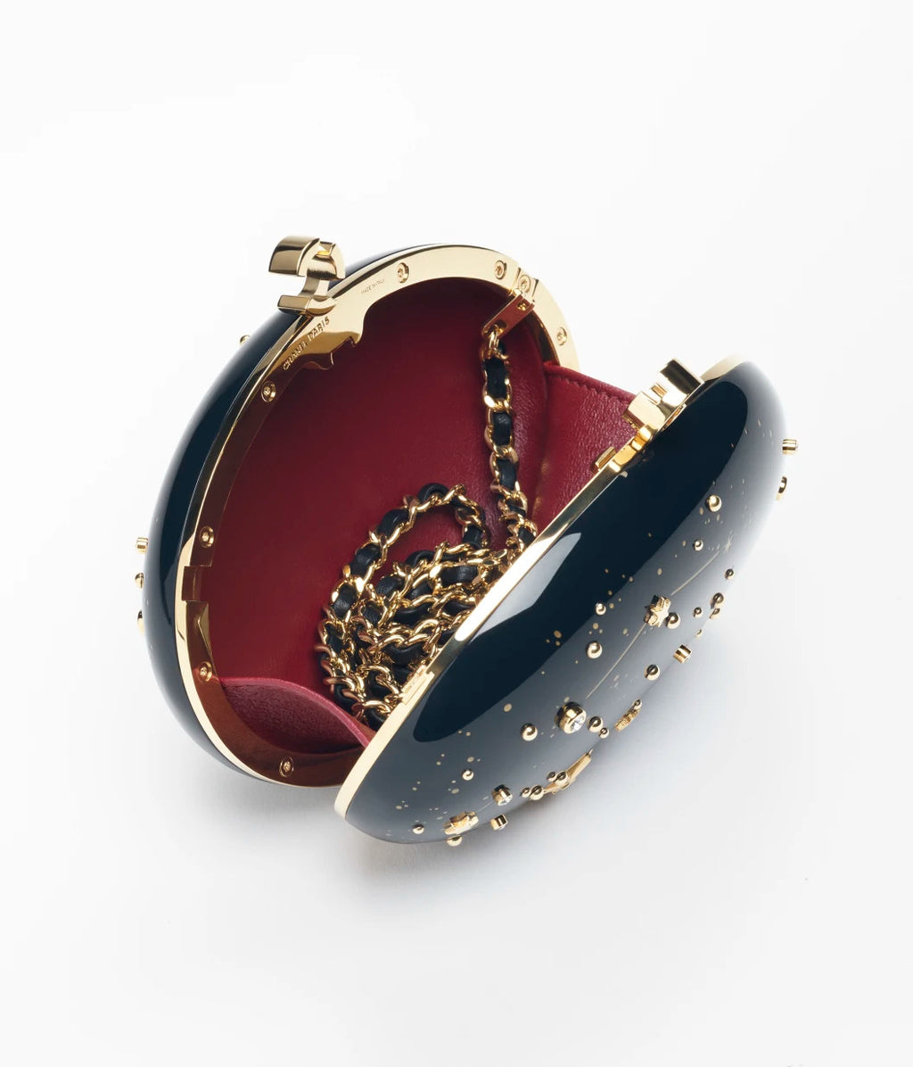 Chanel Egg Minaudiere Spring/summer 2026 Evening Bag Oval Design With A Metal Chain Shoulder Strap Combining Practicality And Style Bag Bags AS6271 #197463