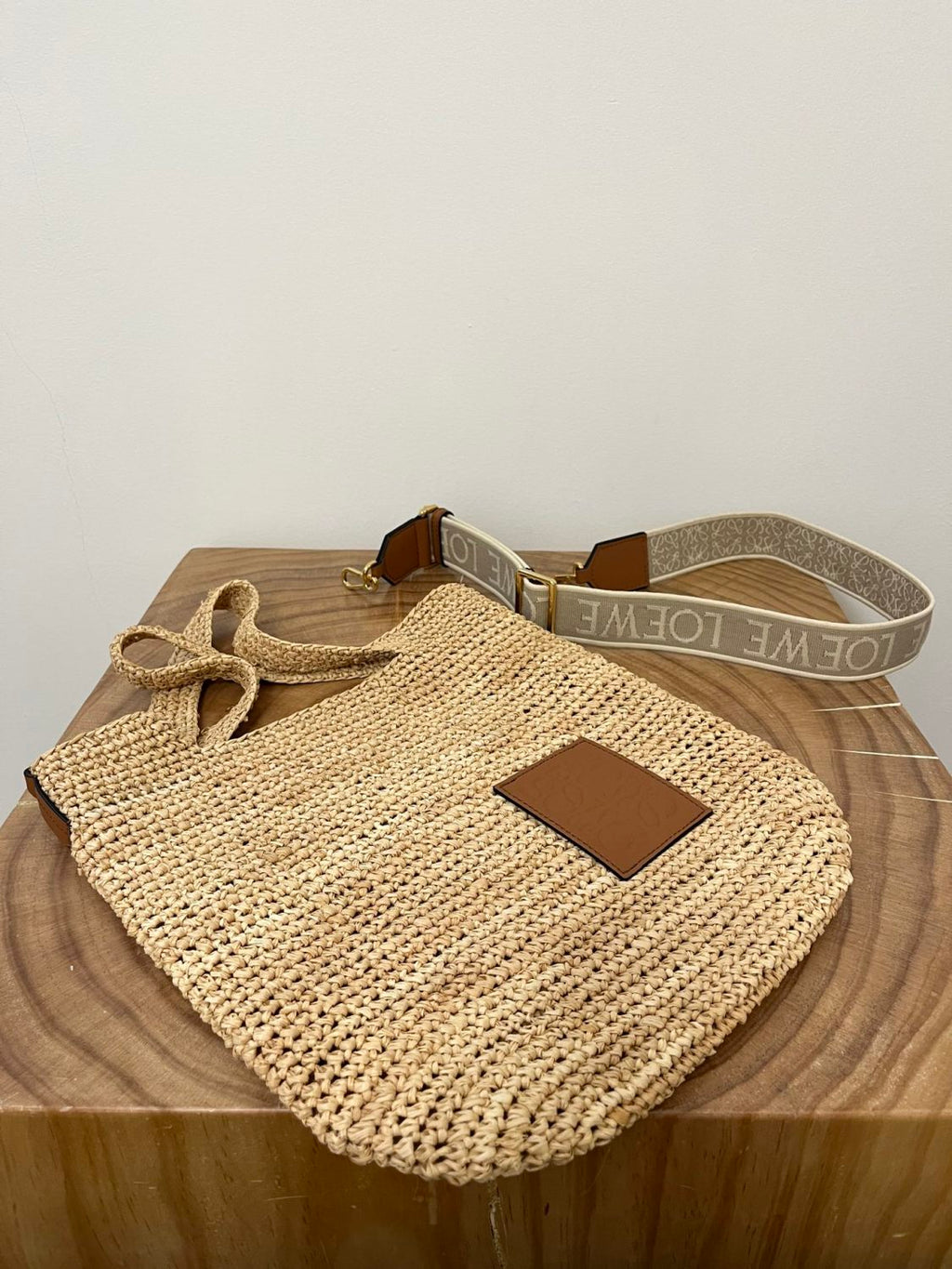 Loewe Women's Slit Adjustable Shoulder Strap Solid Color Woven Resort Style Raffia Mini Tote Crossbody Bag Bags #76331