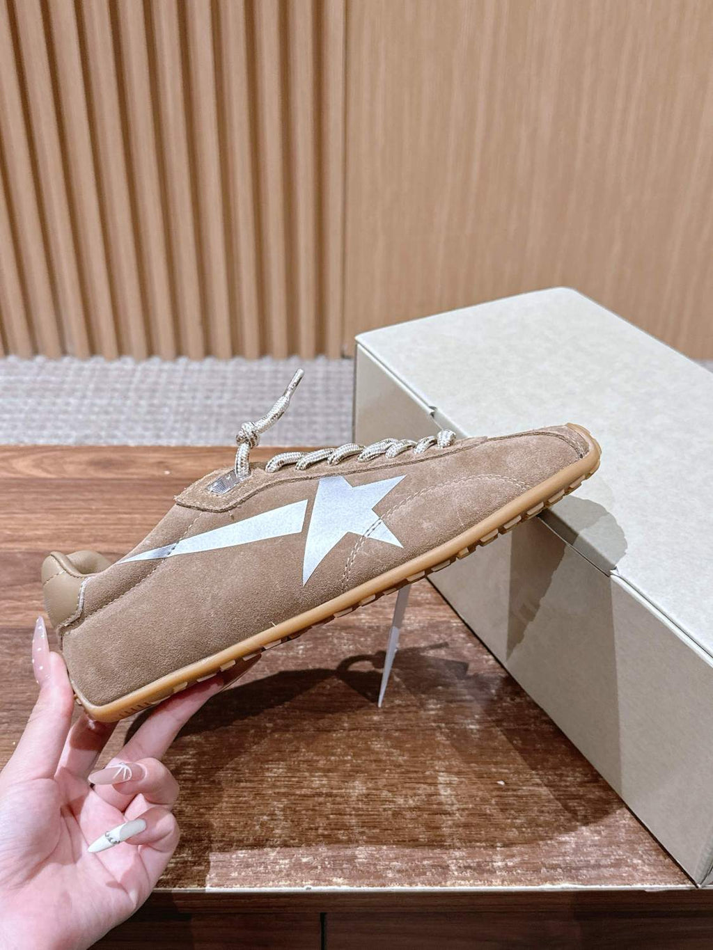 Golden Goose Women's Spring/Fall Fashion Casual Round Toe Lace Up Flat Low Top Nylon Leather Blend Retro Star Decorated Marathon Series Sneakers Shoes #79381