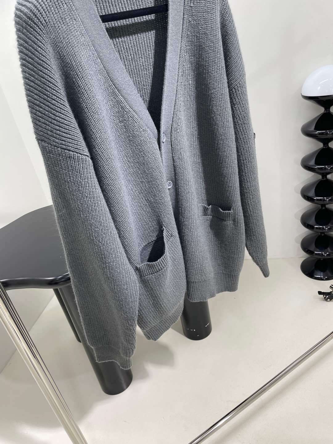Balenciaga Men's And Women's Spring/fall Fashion Casual V-neck Single Button Wool Knit Cardigan #78622