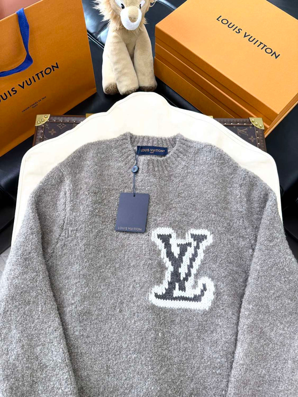 Louis Vuitton Men's Spring and Autumn Solid Color Letter Printed Crew Neck Wool Knit Long Sleeve Sweater #74694