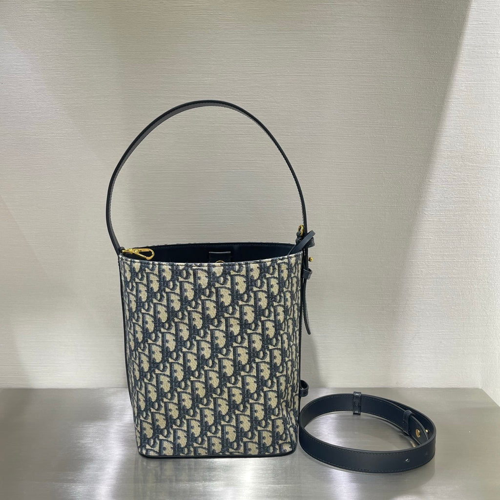 Dior Women's Mini Bags #332585