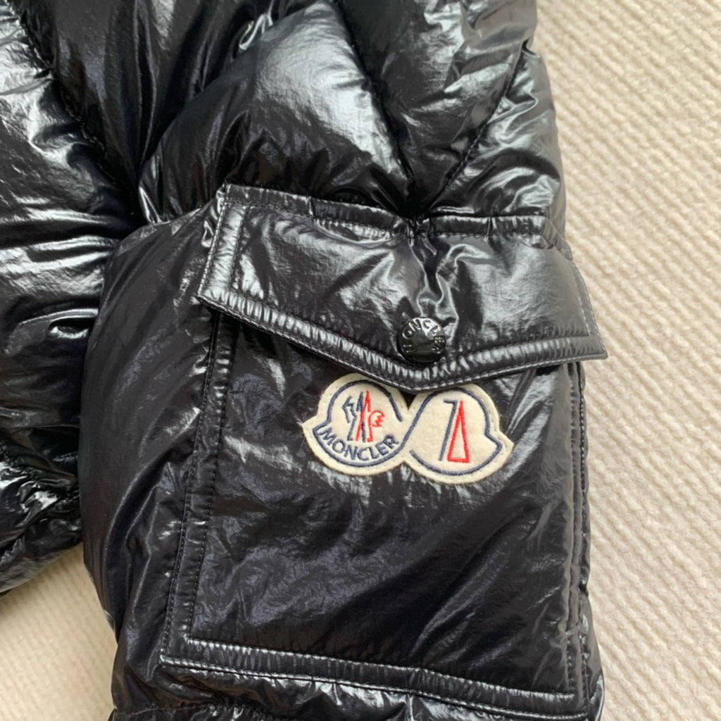 Moncler Men's Winter Warm Black Embroidered Logo Short Long Sleeve Hooded Puffer Down Jacket #71645