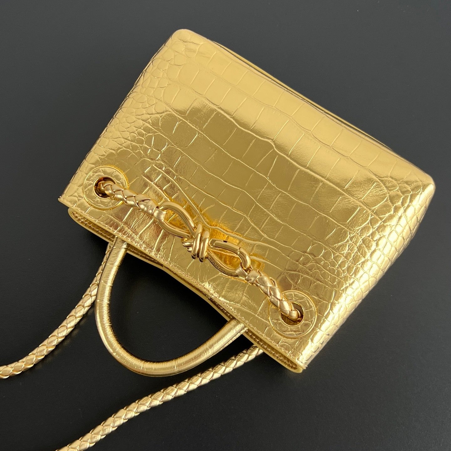 Bottega Veneta  Andiamo Mini Crocodile Pattern Handbag Stylish And Elegant Bags In Gold And Silver Bag Bags Metallic-colored Leather Tends To Fade Easily #196
