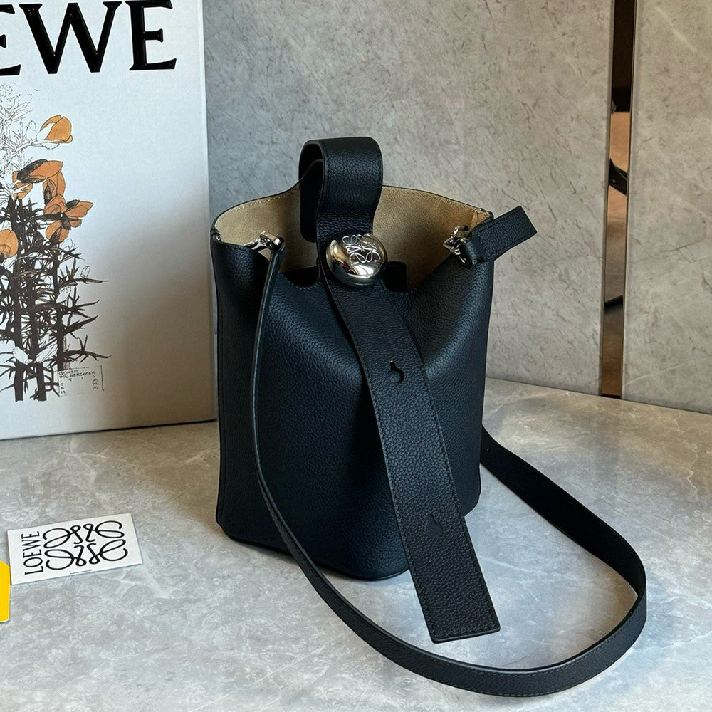 Loewe Mini Pebble Bucket In Smooth Calfskin Bags Stylish Casual Yet Luxurious And Elegant Crossbody Bag #196299