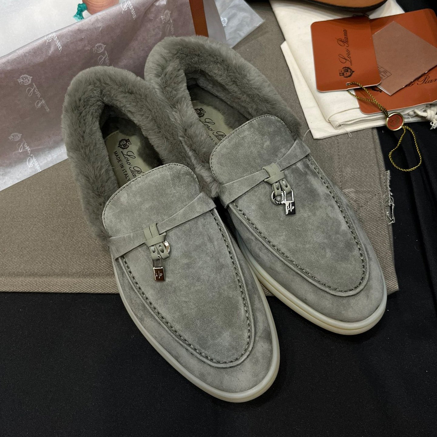 Loro Piana Women's Summer Charms Walk Moccasin Shoes Spring/Summer/Fall Solid-Color Beaver Fur Round-Toe Loafers Casual Shoes #81598