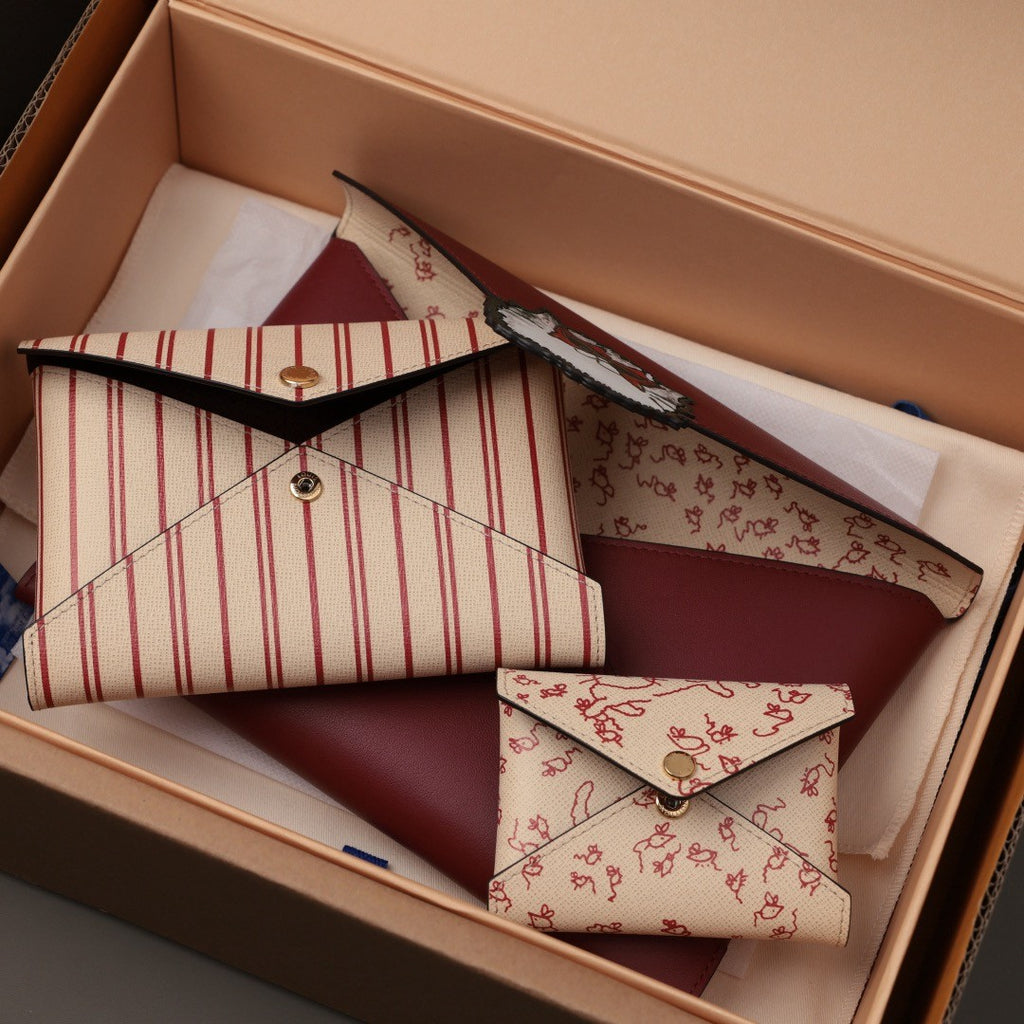 Louis Vuitton Grace and LV collaboration Kirigami Pochette Cowhide leather Three-piece set Clutch Bag Bags #193889