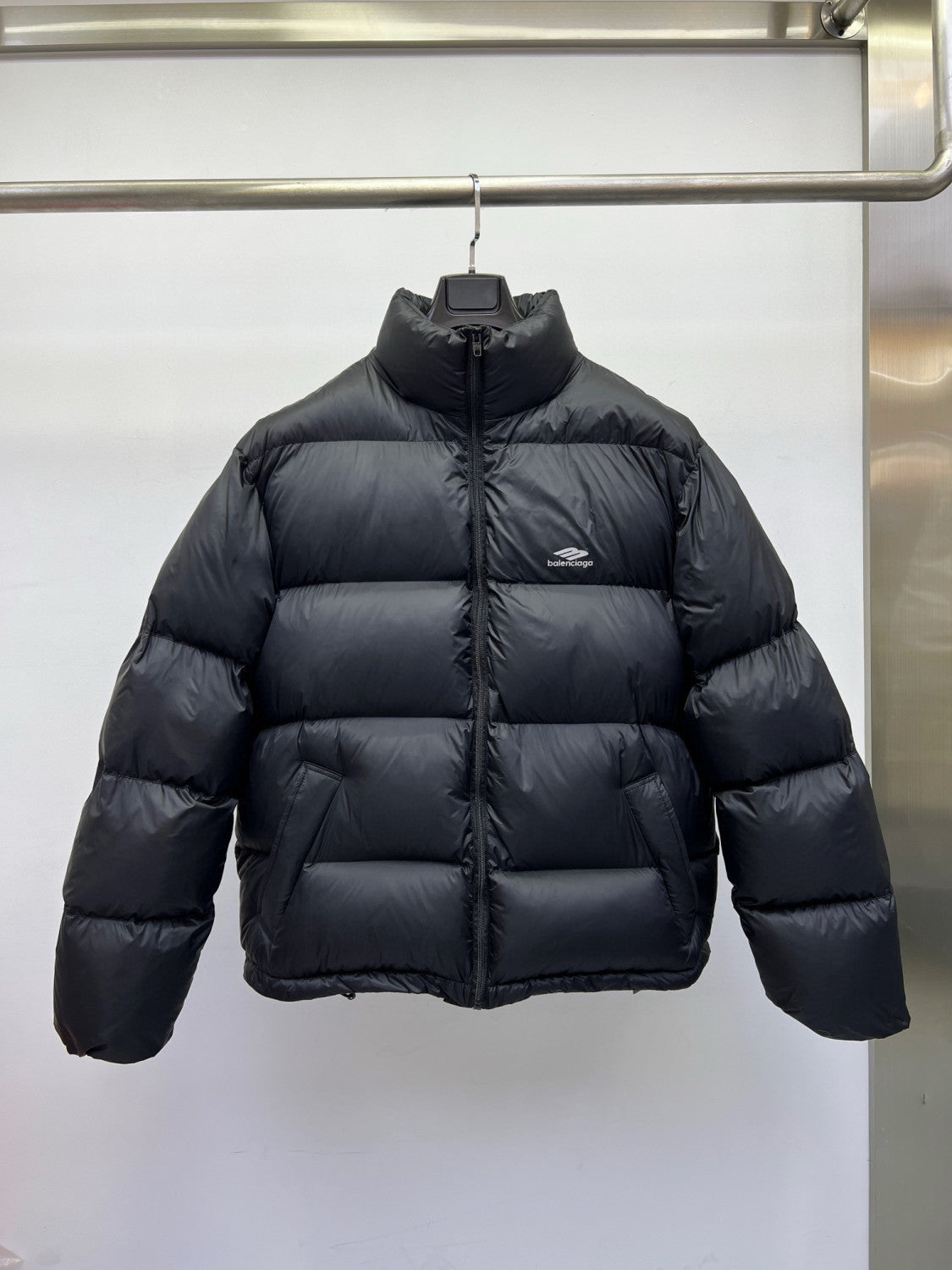 Balenciaga Men's Winter Skiweare - 3B Sports Lcon Ski Puffer In Black Zip Down Jacket #97386