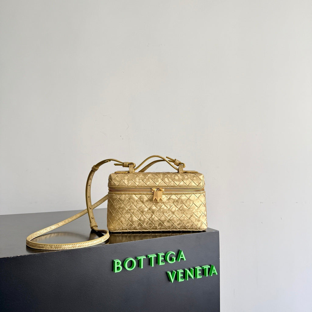 Bottega Veneta Women's New Woven Zipper Crossbody Bag Makeup Bags #195271