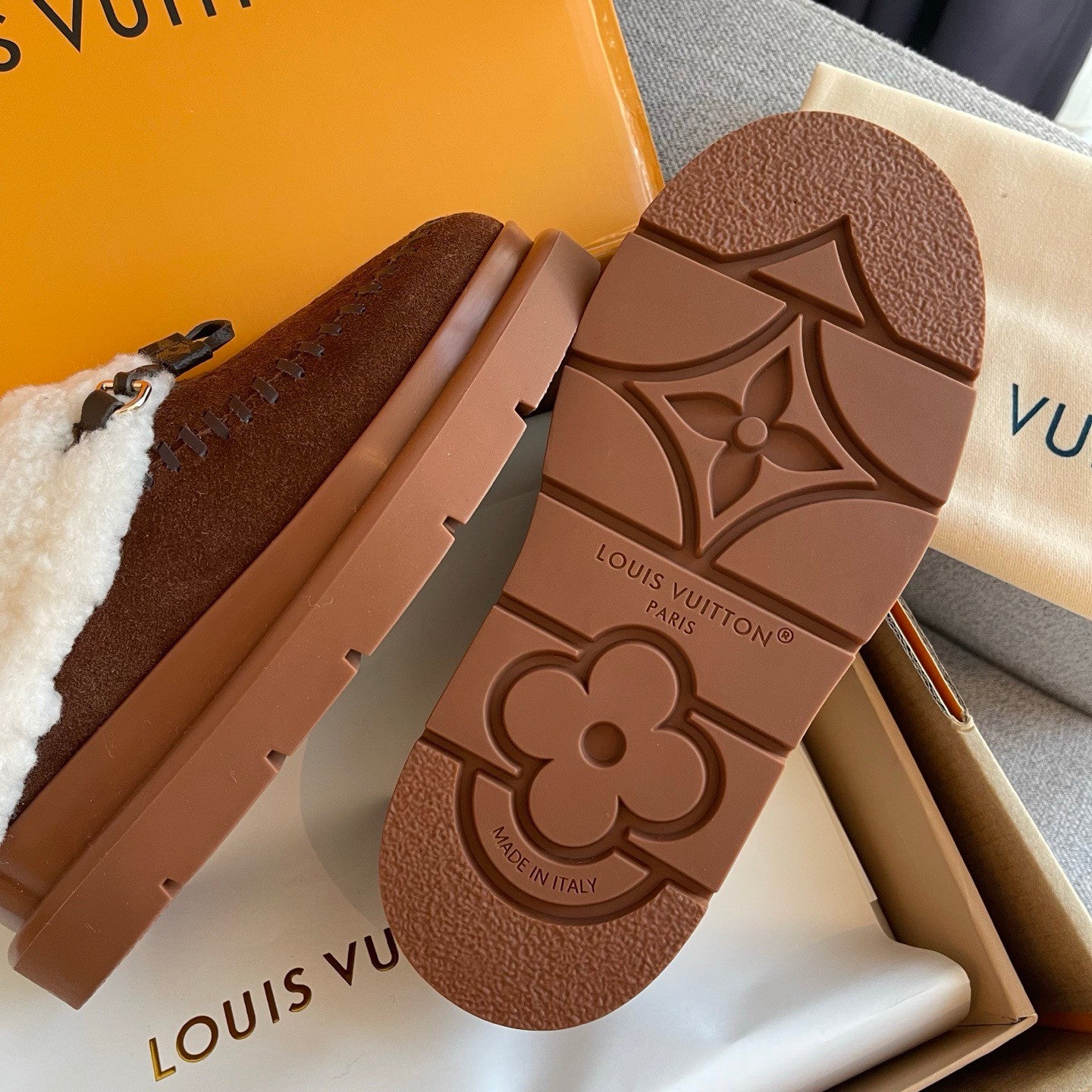 Louis Vuitton Cortina Closed Mule Shoes #334366