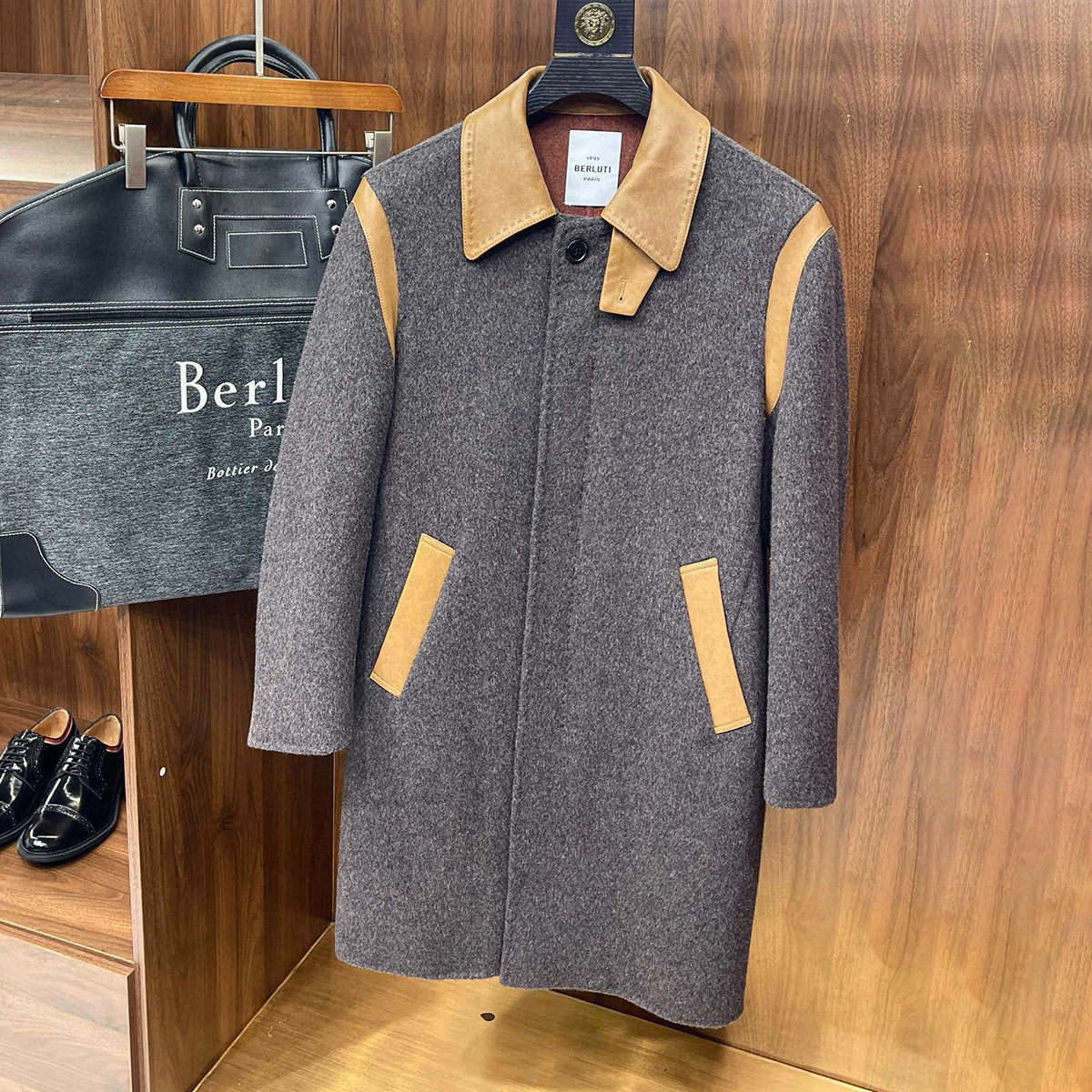 Berluti Men's Fall/Winter Vintage Two-Tone Reversible Wool Blend with Sheepskin Panels Mid-Length Solid Color Long-Sleeve Coat Jacket Ngvp #2579
