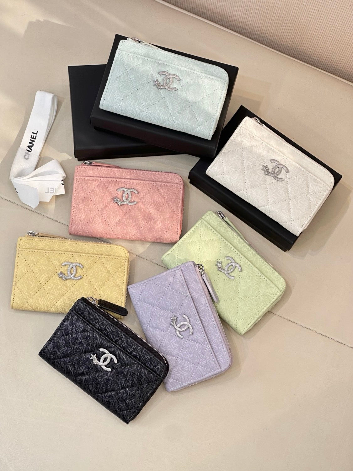 Chanel Women's Colorful Classic Comet Series Coin Purse Zipper Card Holder Card Case Stylish And Elegant Id Bags BagBags #196090