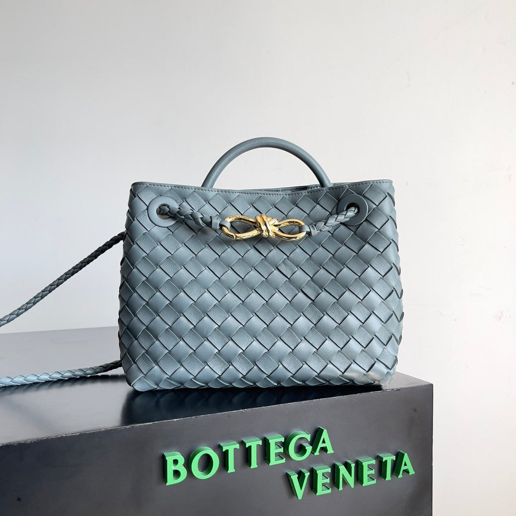 Bottega Veneta Andiamo Leather Woven Square Crossbody Bag Elegant Casual Handbag #194707