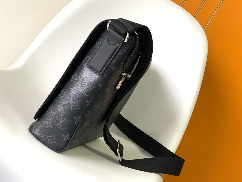 LOUIS VUITTON District Series Men's Blue-Grey with Black Monogram. Adjustable Shoulder Strap. Painted Single Shoulder/Crossbody Bag M44000/M44001 #81933L