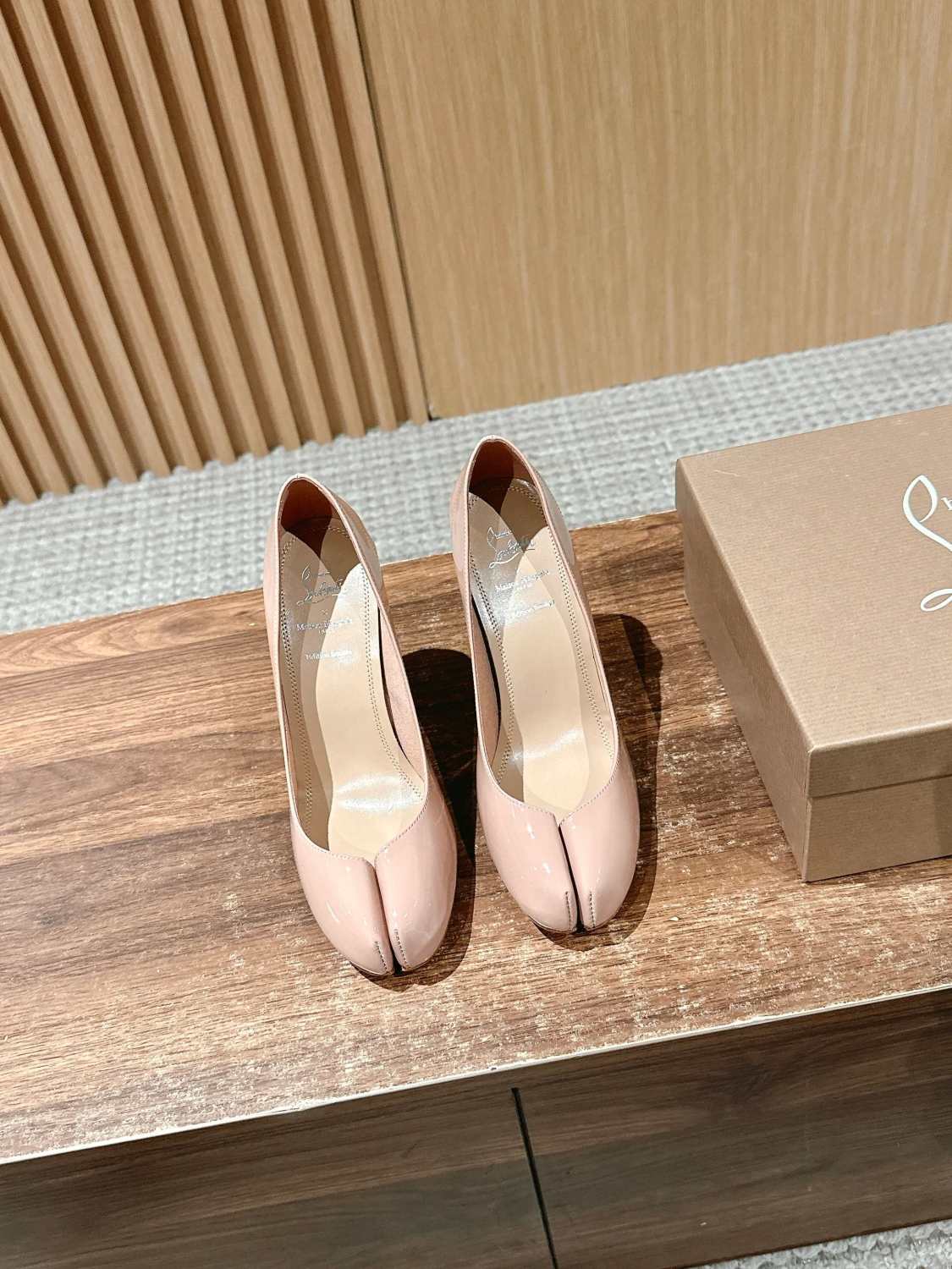 Christian Louboutin X Maison Margiela Women's Spring And Summer Split-toe High Heels Temperament Luxury Red Bottom Within The High Leather Single Shoes Ngvp #1599