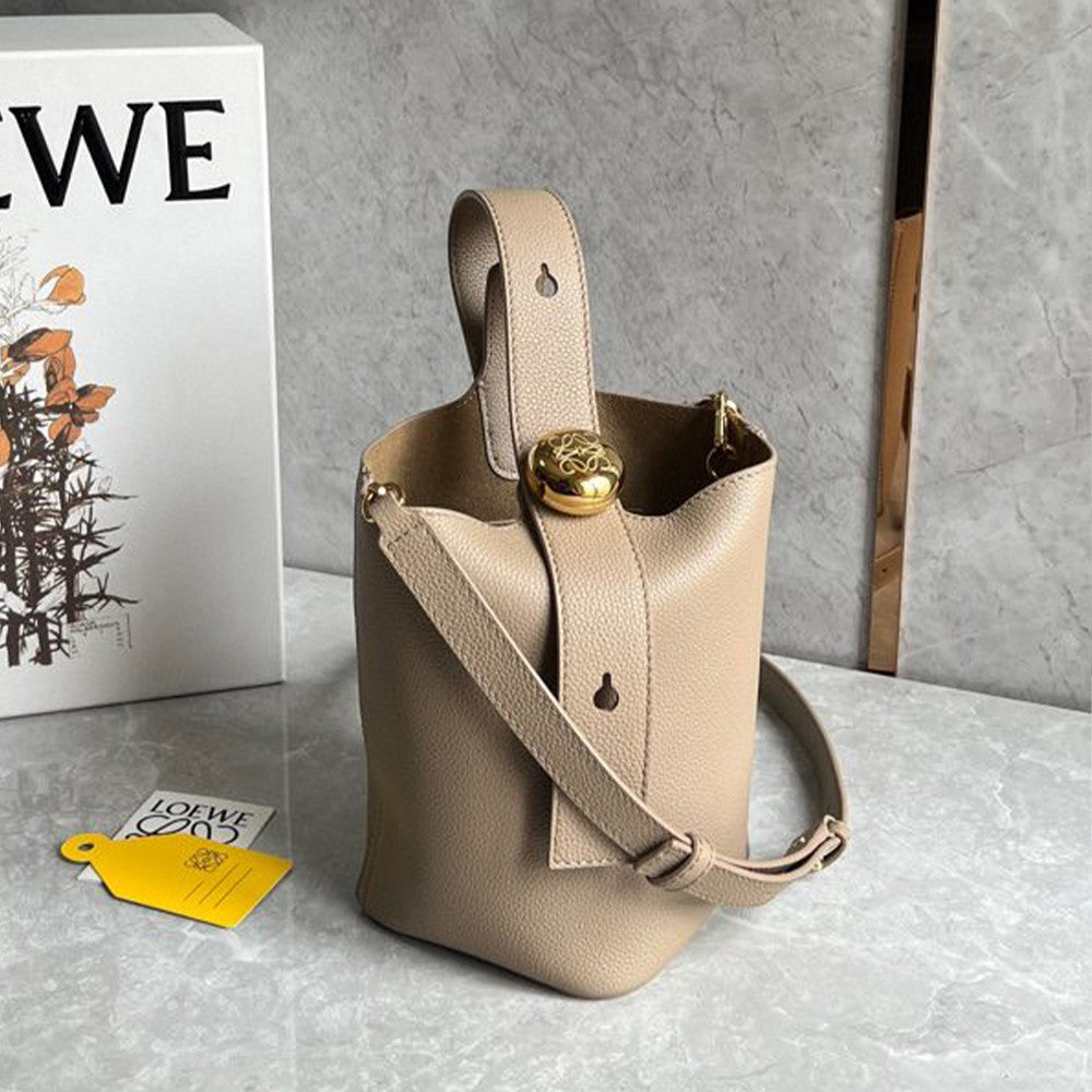 Loewe Mini Pebble Bucket In Smooth Calfskin Bags Stylish Casual Yet Luxurious And Elegant Crossbody Bag #196299