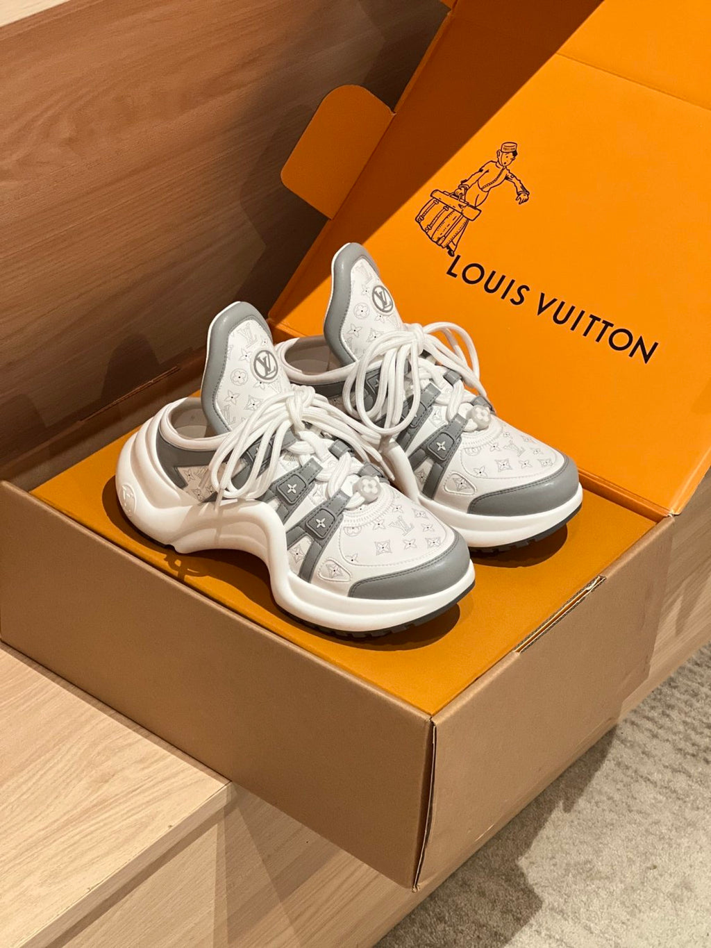 Louis Vuitton LV Archlight Women's Spring and Summer One Foot Stirrup Casual Low Top Lace Up Sneakers Shoes #76659