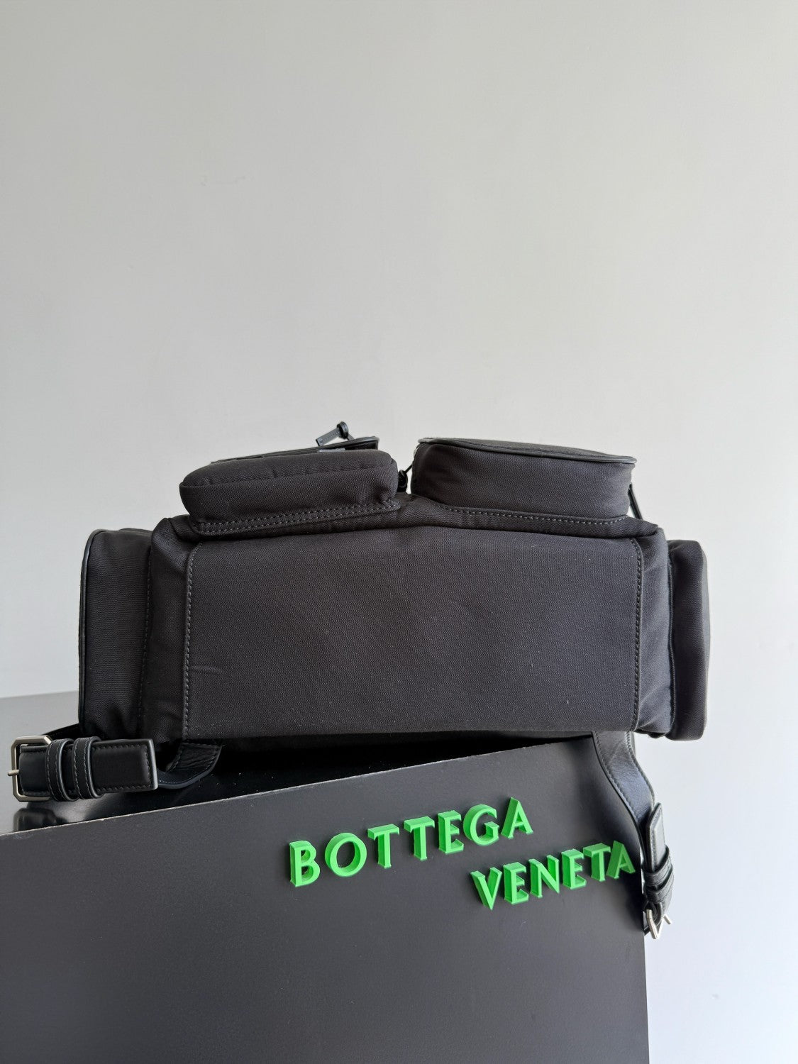 BOTTEGA VENETA  Crossroad Multi-Pocket Backpack Leather Label Nylon Shoulder Bag #332330