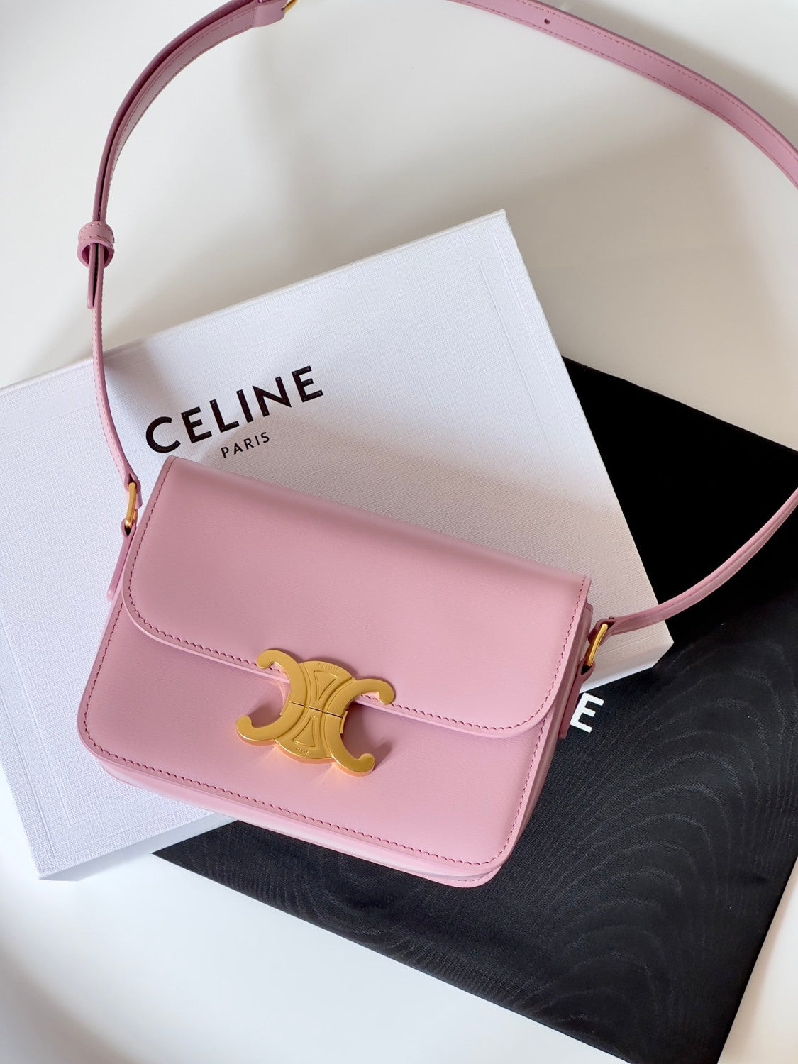 Celine Triomphe Medium Classic Premium Vintage-style Metallic Gold Logo Accent Leather Solid-colour Handbag Bag Lady Bags #196193