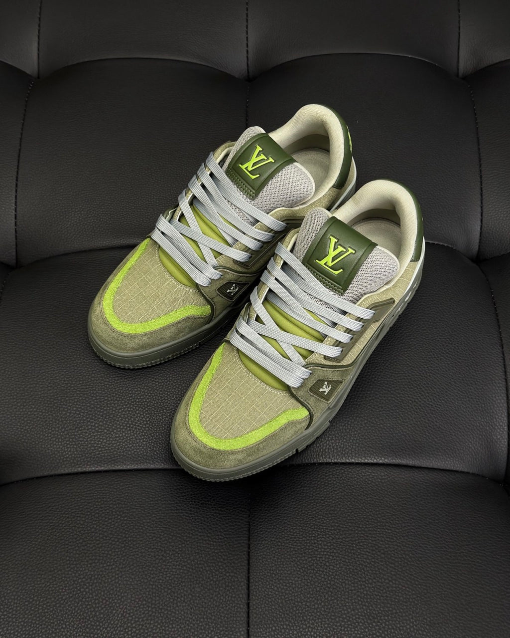 Louis Vuitton LV Trainer Men's And Women's Two Tone Leather And Canvas Round-toe Lace-up Low-top Flat Casual Shoes #77157